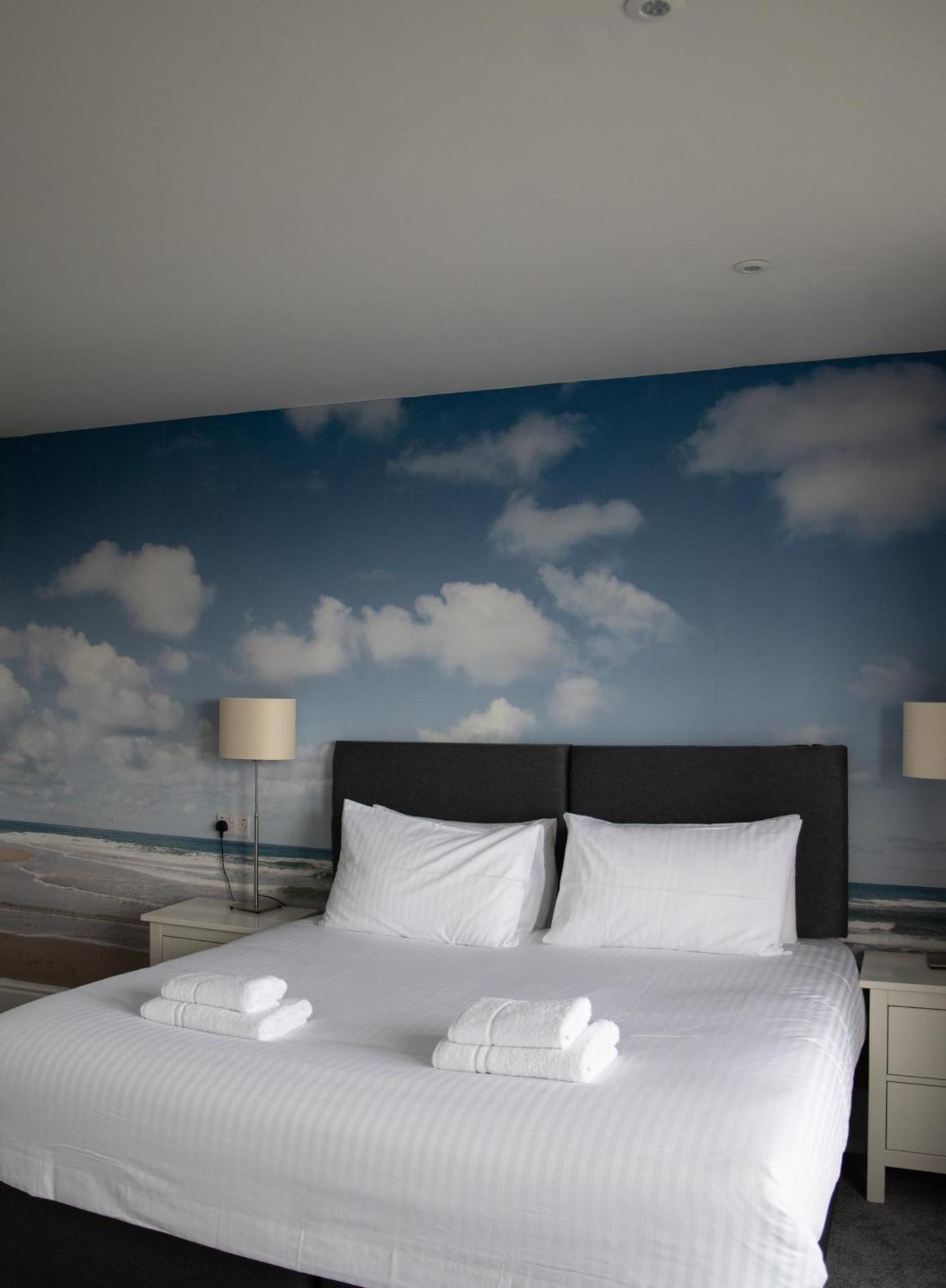 Oceanside Lifestyle Hotel New Quay Szoba fotó