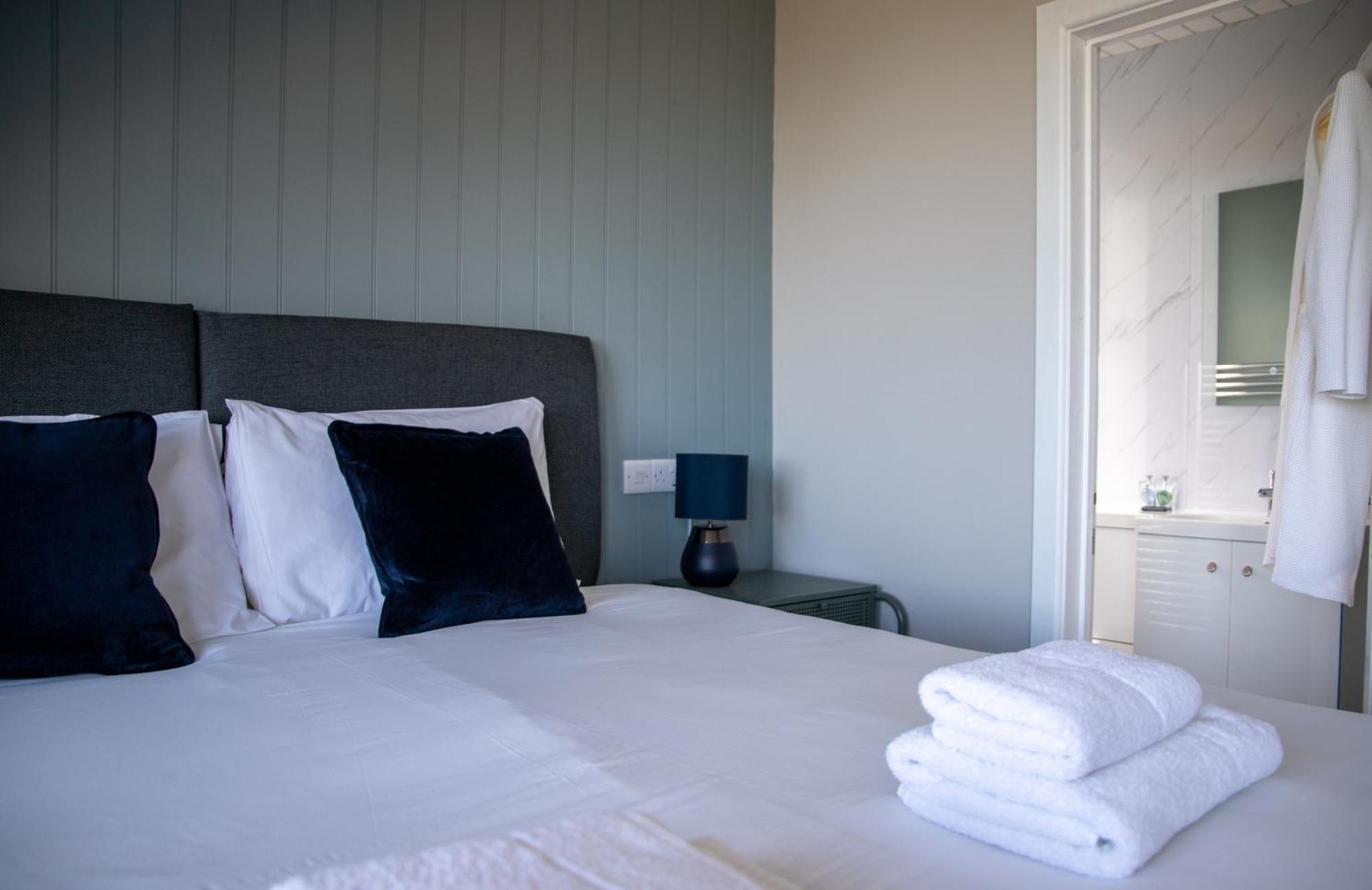 Oceanside Lifestyle Hotel New Quay Szoba fotó