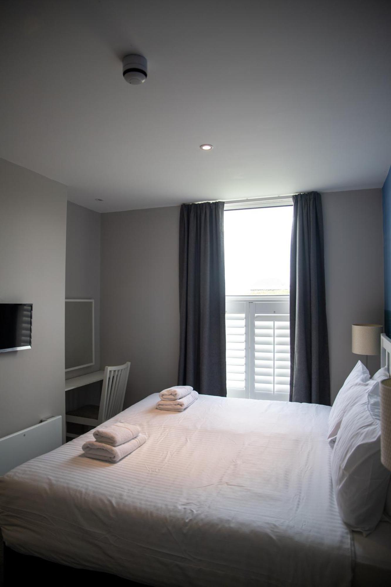 Oceanside Lifestyle Hotel New Quay Szoba fotó